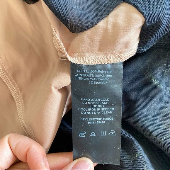 NWOT Ryse The Label Makayla Black Floral Embroidered Off-the-Shoulder Dress - Picture 7 of 7